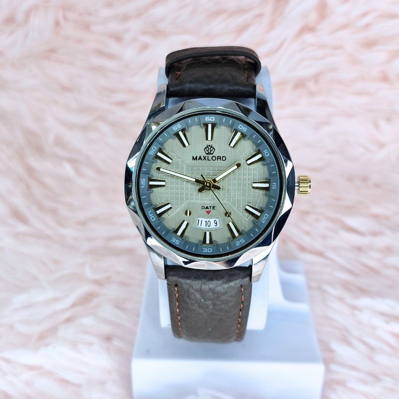 This is a Maxlord MP-004G premium analog watch