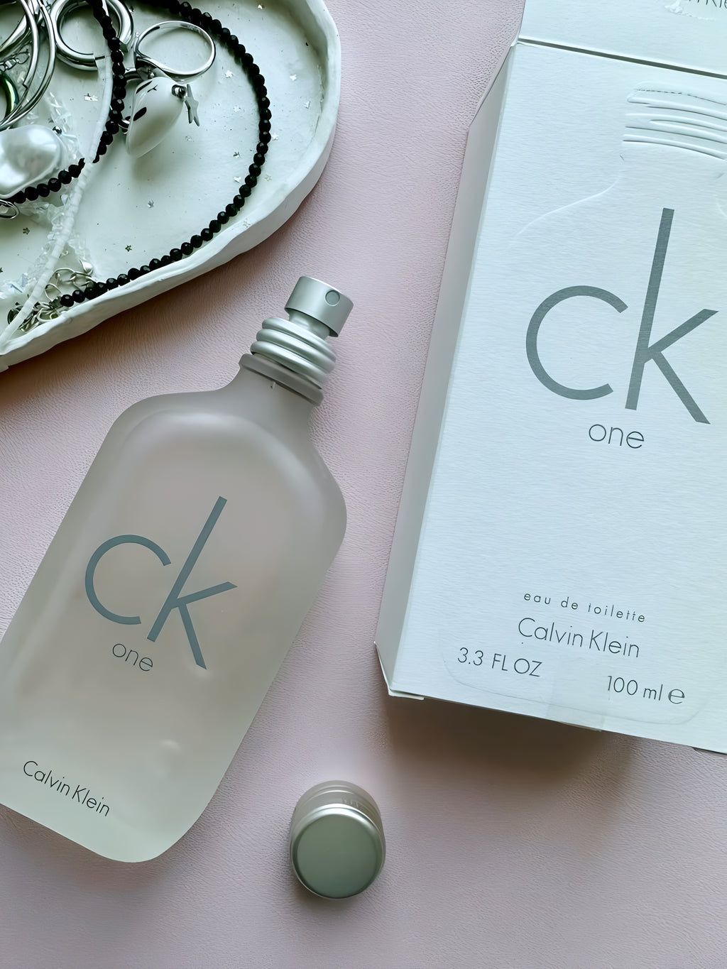 Calvin Klein CK One unisex Eau de Toilette (100ml)